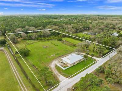 Home For Sale in Palm City, Florida