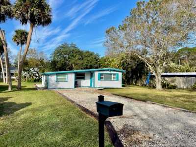 Home For Sale in Vero Beach, Florida