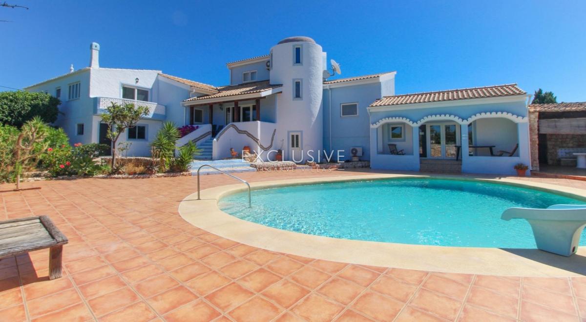 Picture of Villa For Sale in Lagoa, Algarve, Portugal