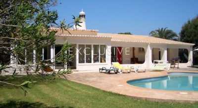 Villa For Sale in PortimÃ£o, Portugal