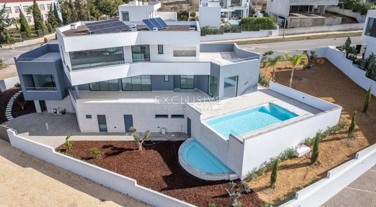 Picture of Villa For Sale in Lagos, Algarve, Portugal