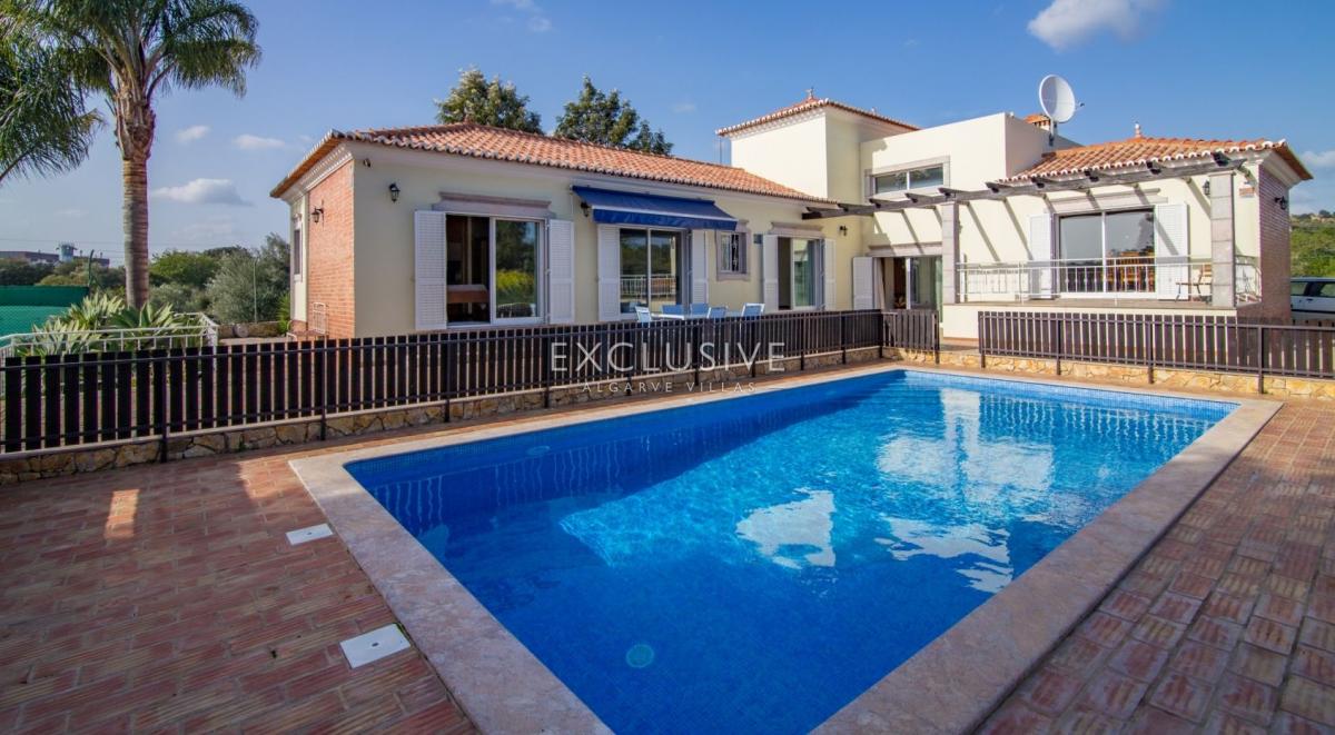 Picture of Villa For Sale in Sao Bras de Alportel, Faro, Portugal