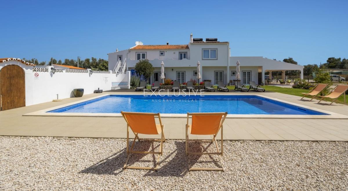 Picture of Villa For Sale in Lagoa, Algarve, Portugal