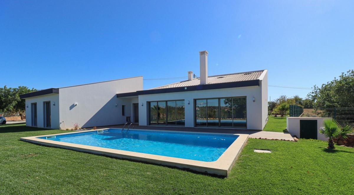 Picture of Villa For Sale in Silves, Algarve, Portugal