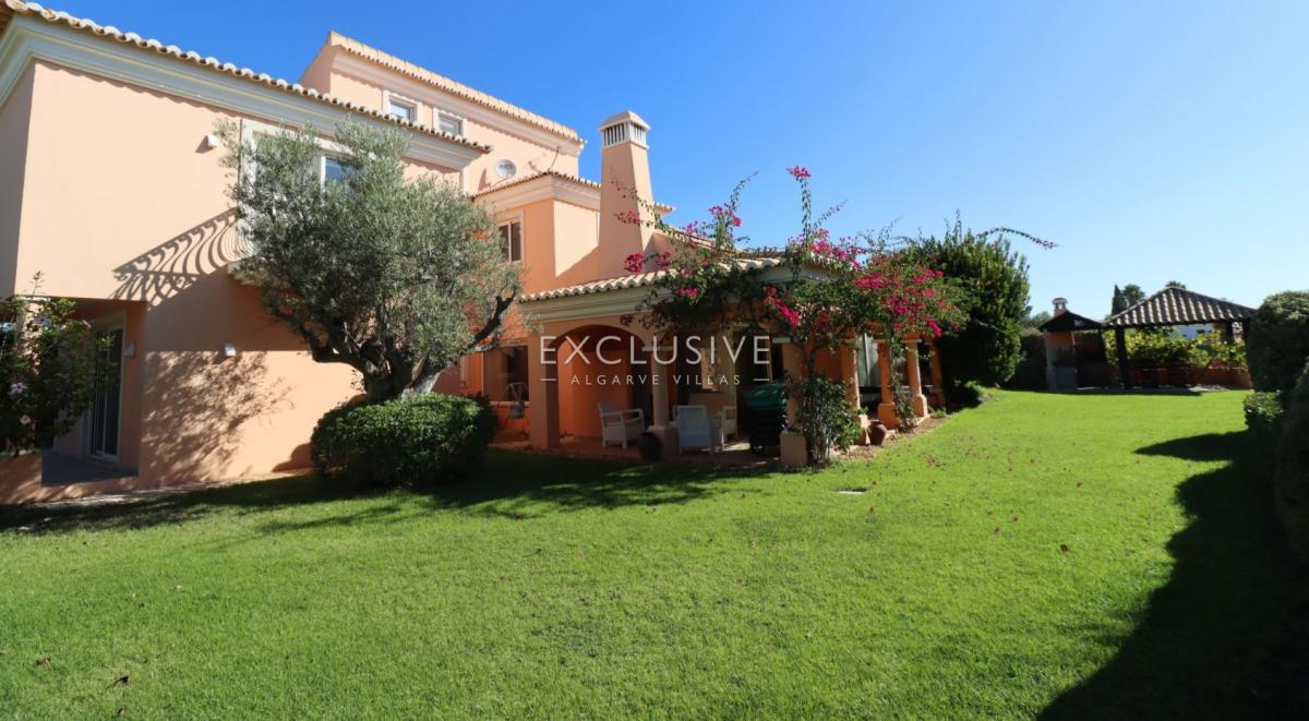 Picture of Villa For Sale in Lagoa, Algarve, Portugal