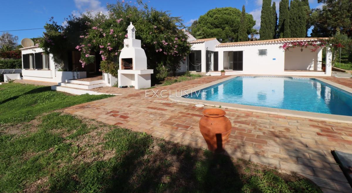 Picture of Villa For Sale in Lagoa, Algarve, Portugal