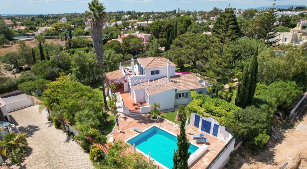 Picture of Villa For Sale in Lagoa, Algarve, Portugal