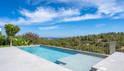 Villa For Sale in Lagos, Portugal