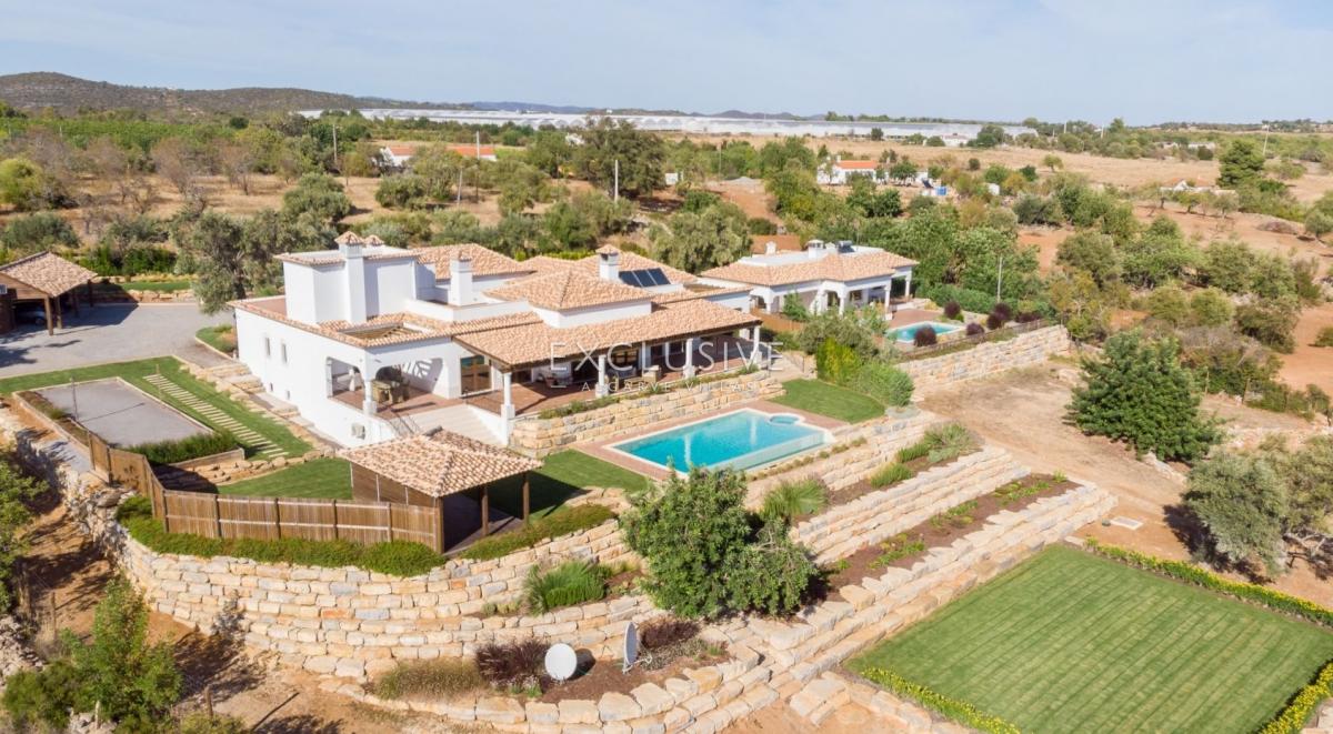 Picture of Villa For Sale in Tavira, Algarve, Portugal