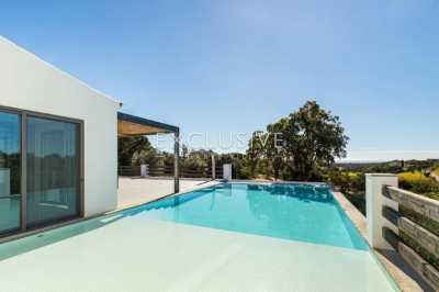 Villa For Sale in Lagoa, Portugal