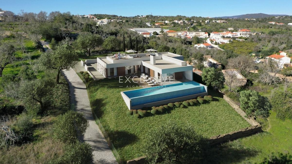 Picture of Home For Sale in Loule, Faro, Portugal