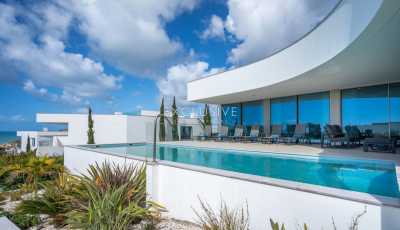 Villa For Sale in Lagos, Portugal