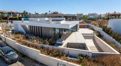 Villa For Sale in Lagos, Portugal