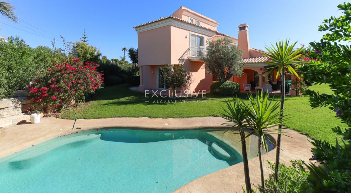 Picture of Villa For Sale in Lagoa, Algarve, Portugal