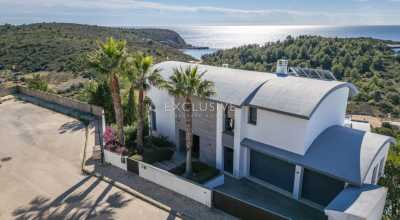 Villa For Sale in Lagos, Portugal