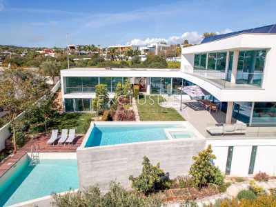 Villa For Sale in Lagos, Portugal