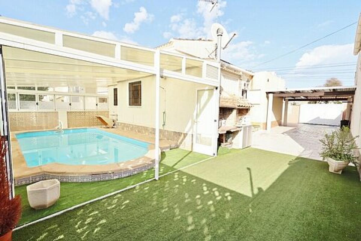 Picture of Villa For Sale in Torrevieja, Alicante, Spain