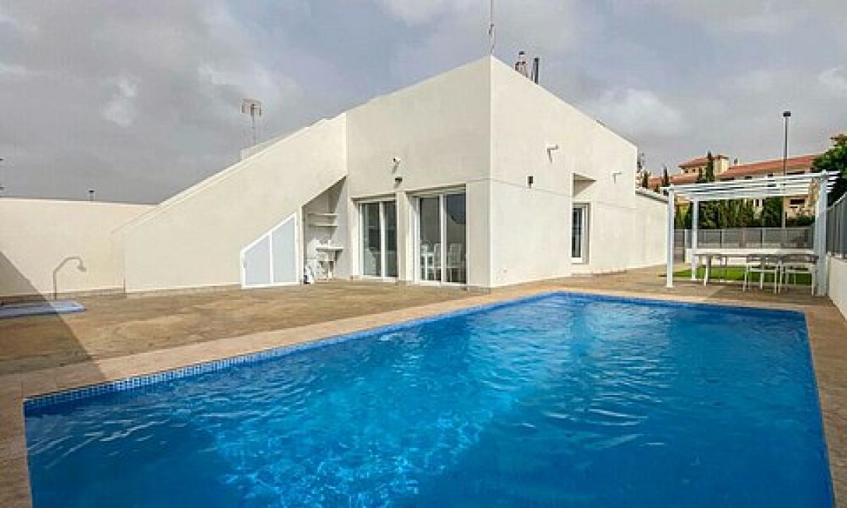 Picture of Villa For Sale in Los Alcazares, Alicante, Spain