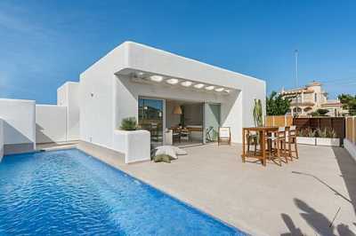 Villa For Sale in Los Alcazares, Spain