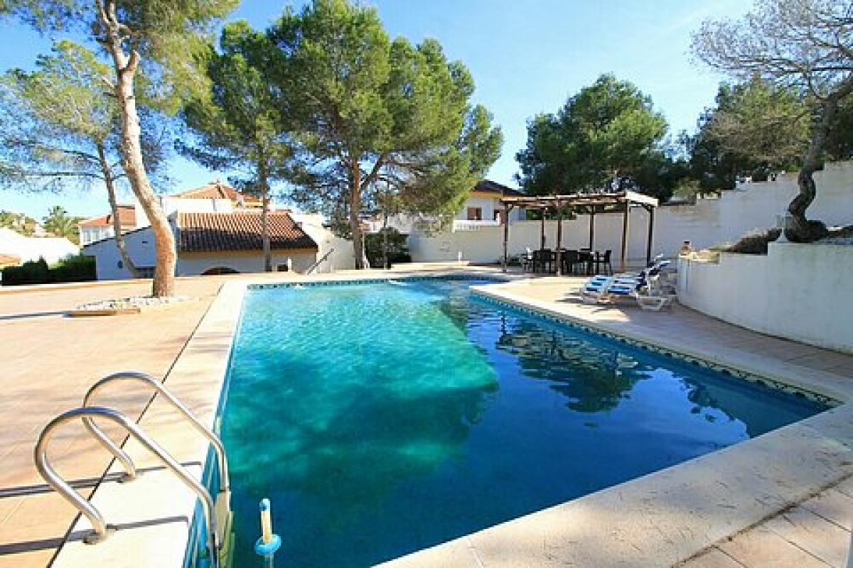 Picture of Villa For Sale in Mil Palmeras, Alicante, Spain