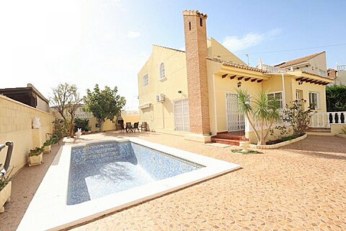 Picture of Villa For Sale in Playa Flamenca, Alicante, Spain