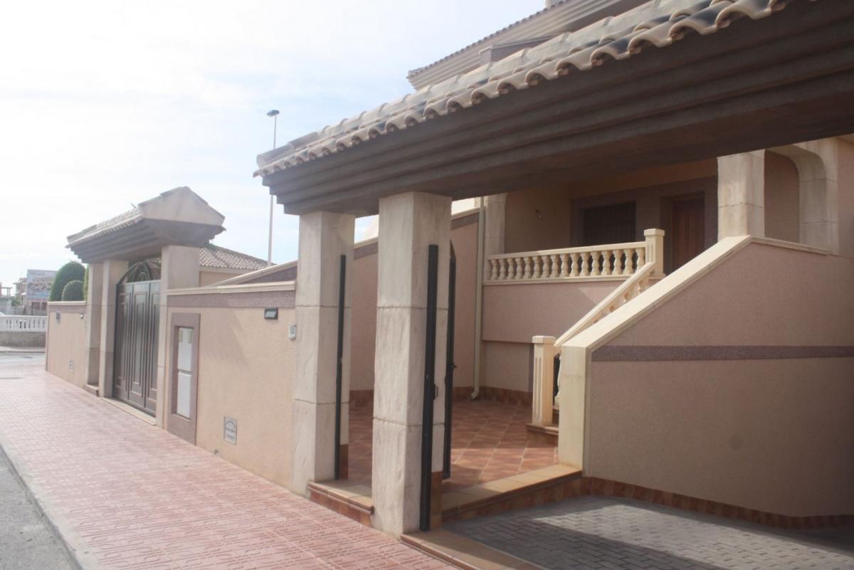 Picture of Home For Sale in Los Altos, Alicante, Spain