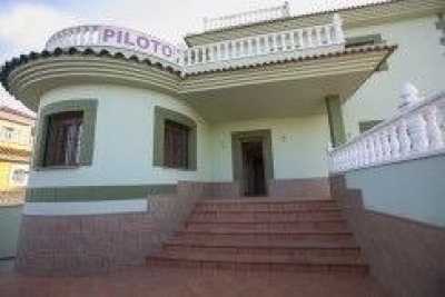 Villa For Sale in Los Altos, Spain