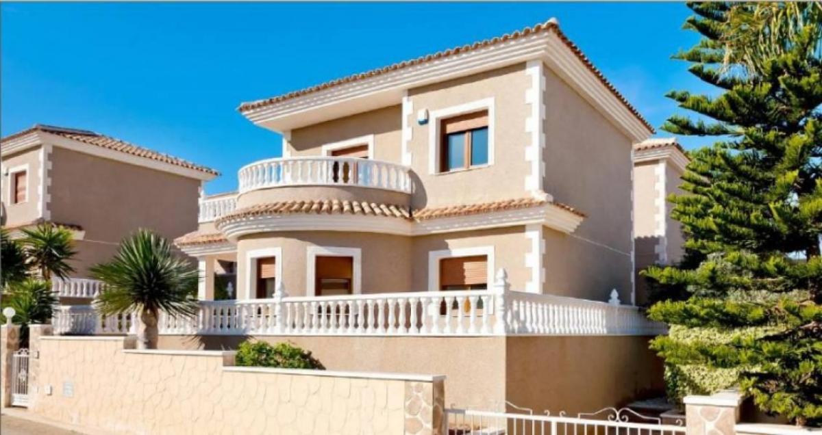 Picture of Villa For Sale in Los Altos, Alicante, Spain