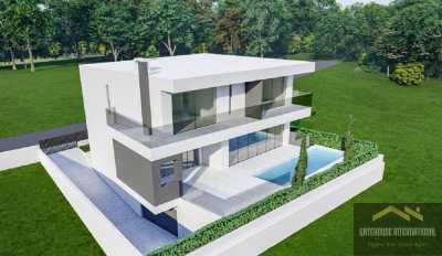 Villa For Sale in Loule, Portugal