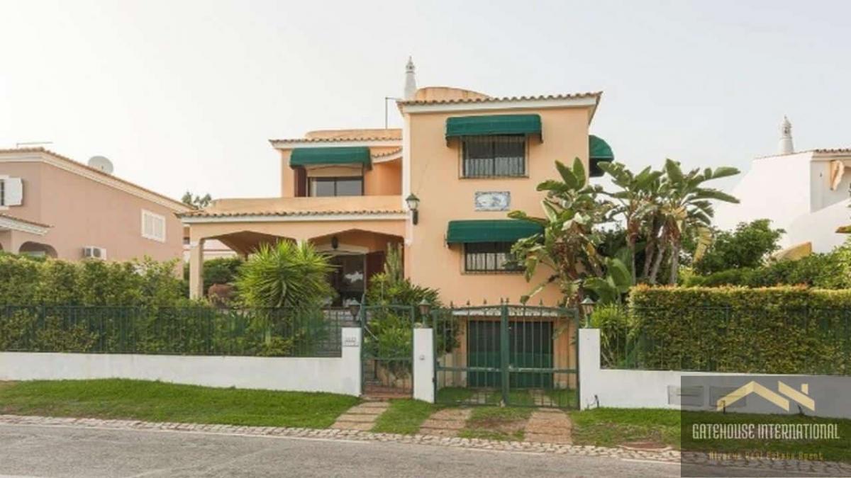 Picture of Villa For Sale in Vilamoura, Algarve, Portugal