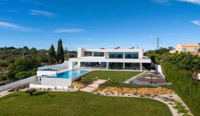 Villa For Sale in Lagos, Portugal