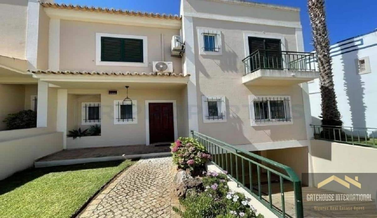 Picture of Villa For Sale in Vilamoura, Algarve, Portugal