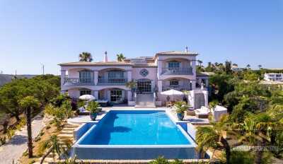 Villa For Sale in 