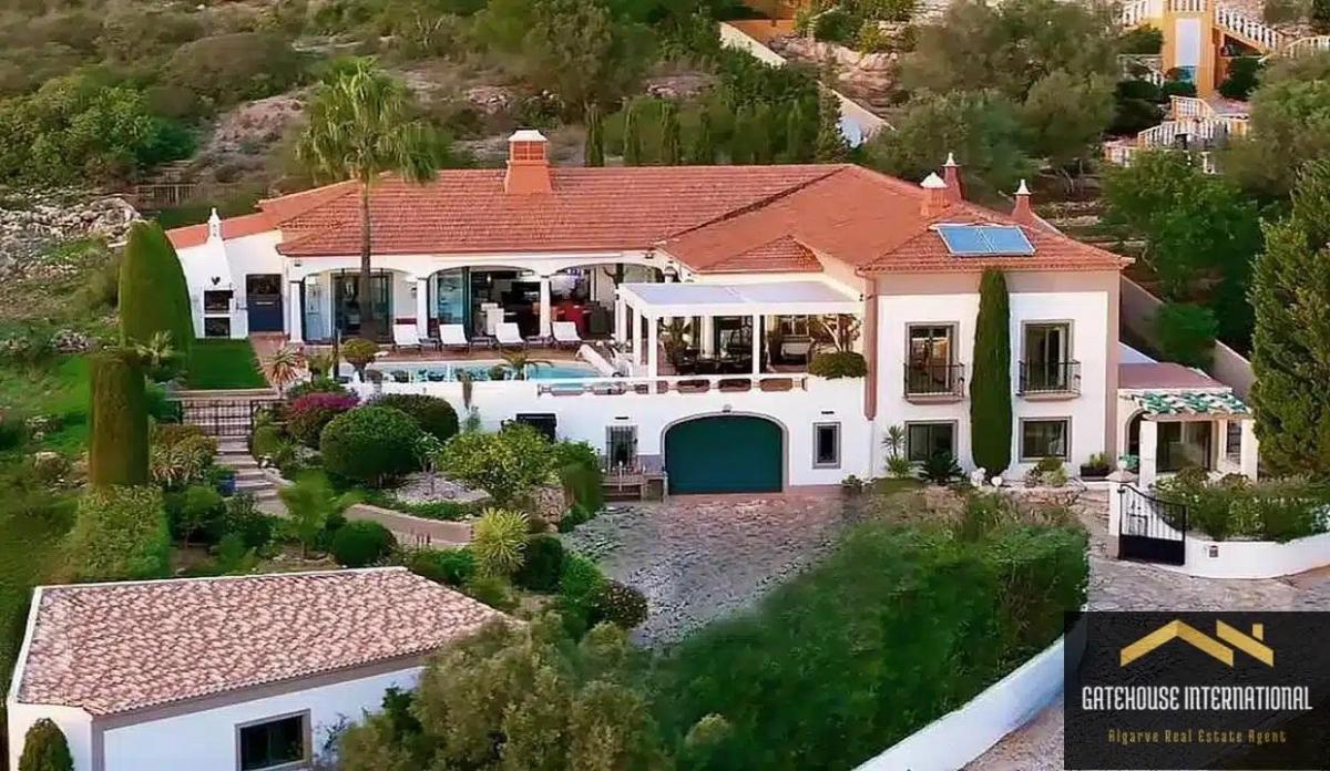 Picture of Villa For Sale in Boliqueime, Algarve, Portugal