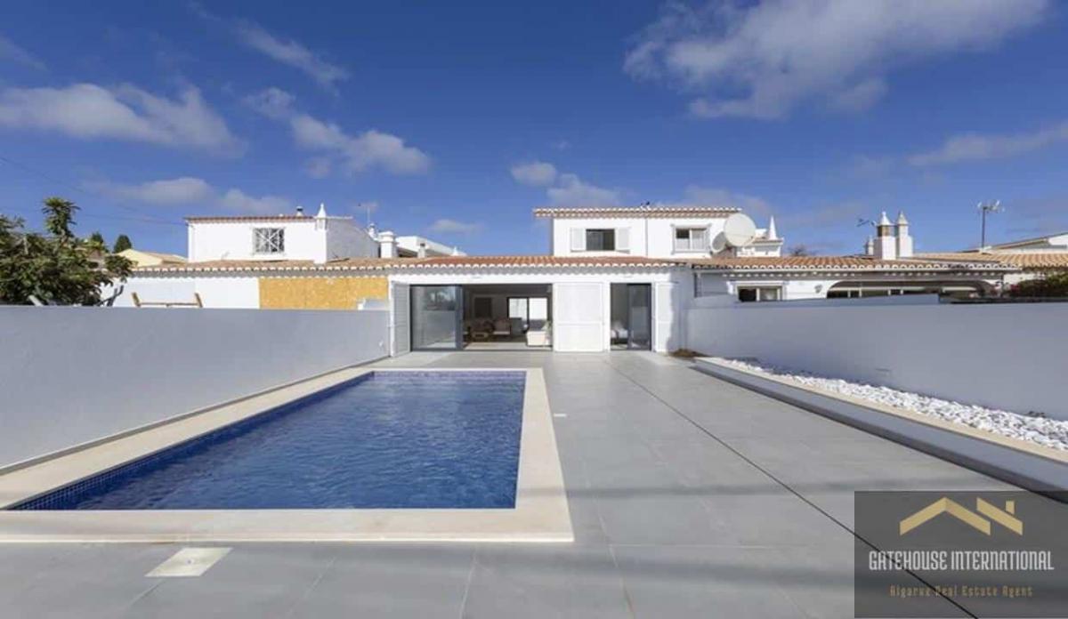 Picture of Villa For Sale in Praia Da Luz, Algarve, Portugal