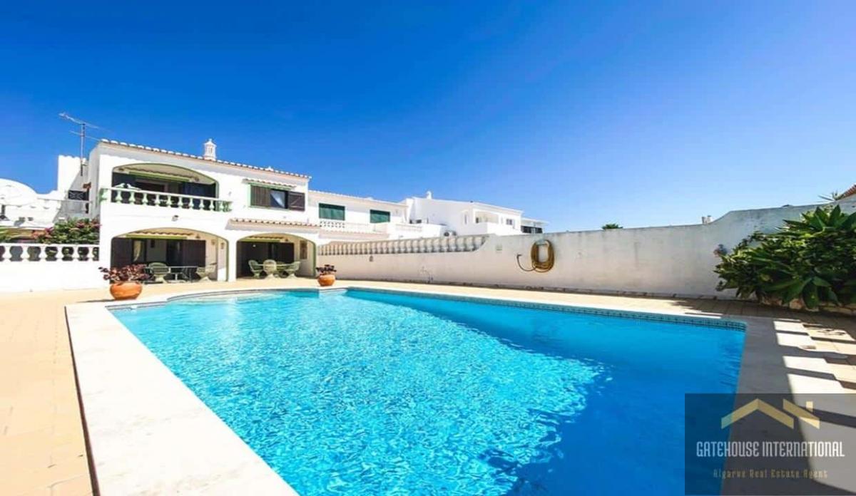 Picture of Villa For Sale in Praia Da Luz, Algarve, Portugal