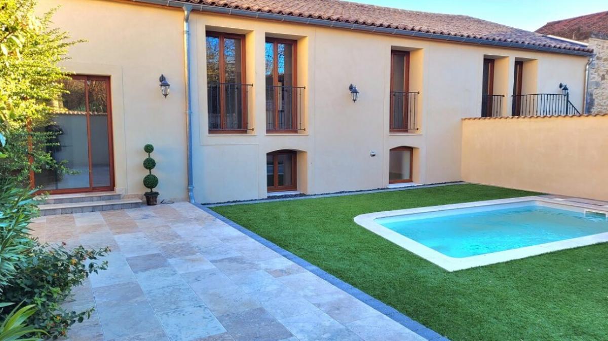 Picture of Home For Sale in Autignac, Languedoc Roussillon, France