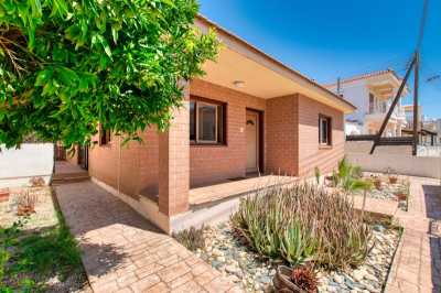 Bungalow For Sale in 