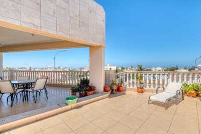 Apartment For Sale in Dherynia, Cyprus