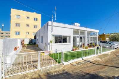 Bungalow For Sale in Dherynia, Cyprus