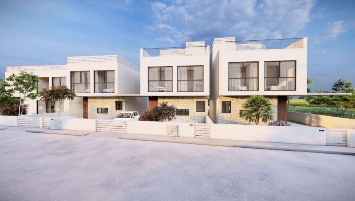 Picture of Villa For Sale in Germasogeia, Limassol, Cyprus