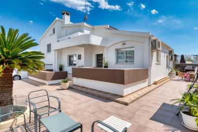 Villa For Sale in 