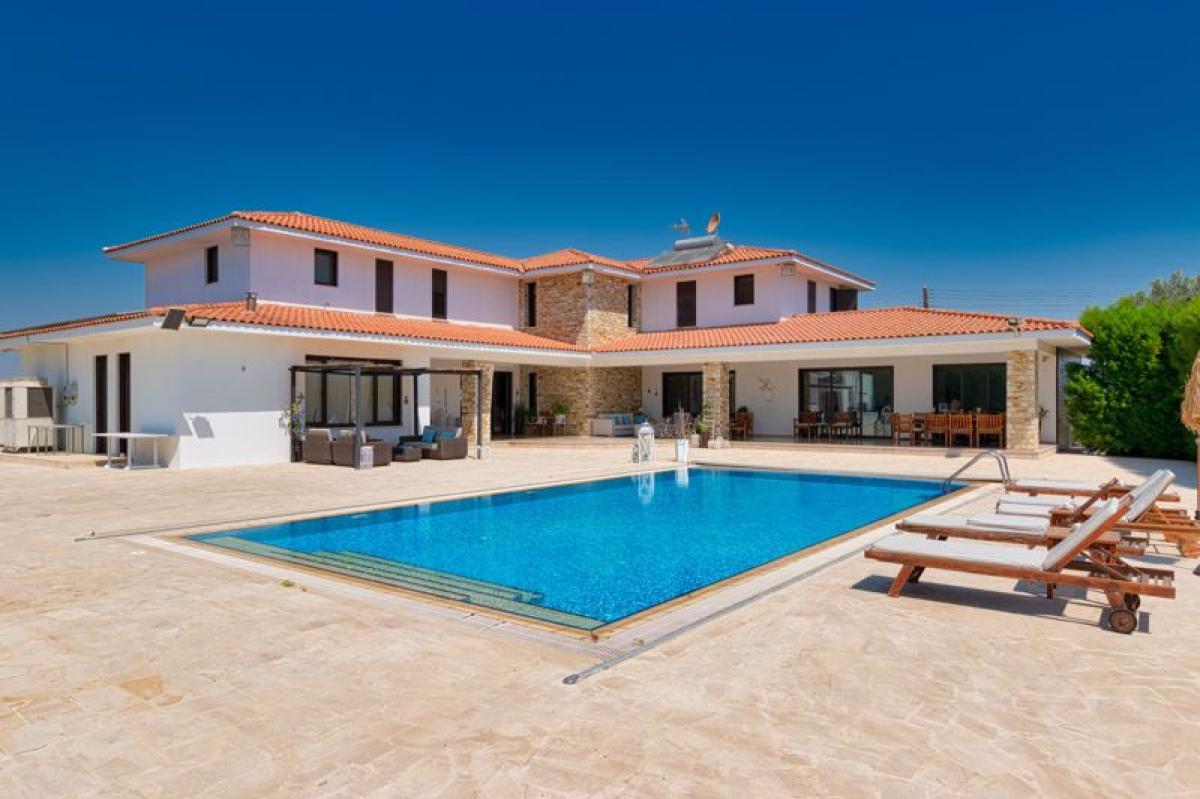 Picture of Villa For Sale in Dromolaxia, Larnaca, Cyprus