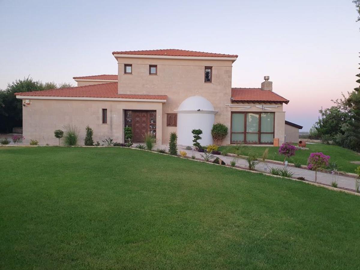 Picture of Villa For Sale in Souni, Limassol, Cyprus