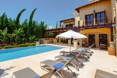 Villa For Sale in 