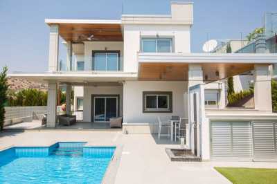 Villa For Sale in Agios Tychonas, Cyprus