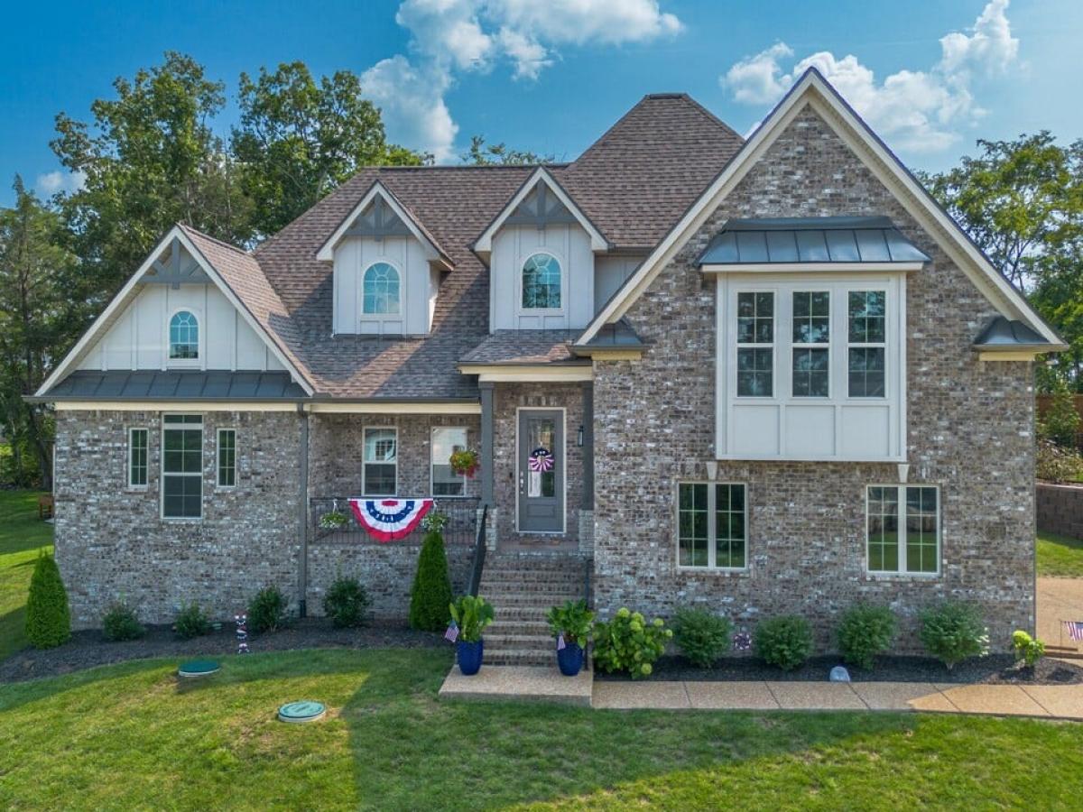 Picture of Home For Sale in Lebanon, Tennessee, United States