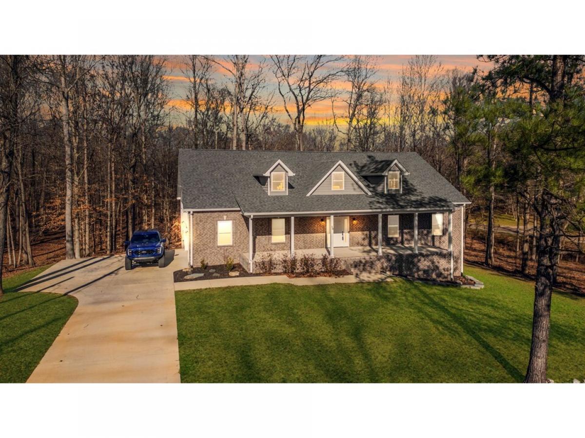 Picture of Home For Sale in Paris, Tennessee, United States