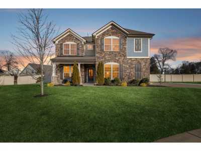 Home For Sale in Spring Hill, Tennessee