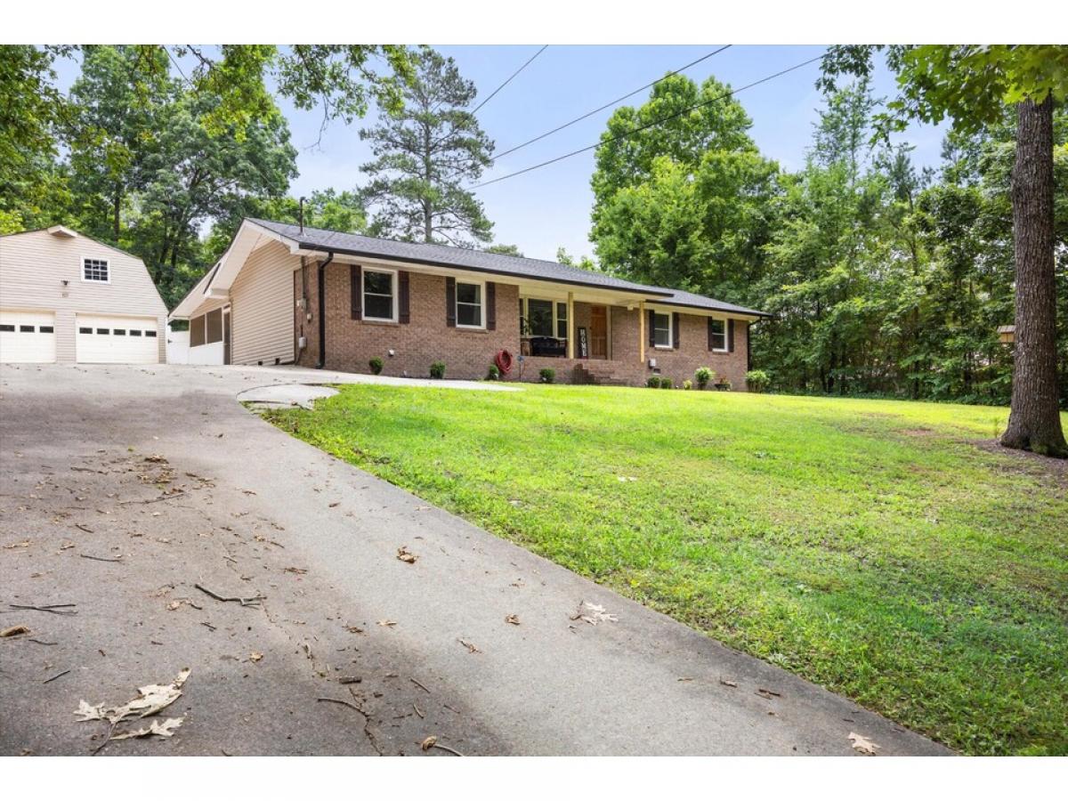 Picture of Home For Sale in Calhoun, Georgia, United States